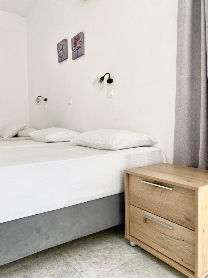Fikas Hotel Naxos City Extérieur photo