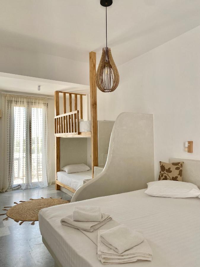 Fikas Hotel Naxos City Extérieur photo